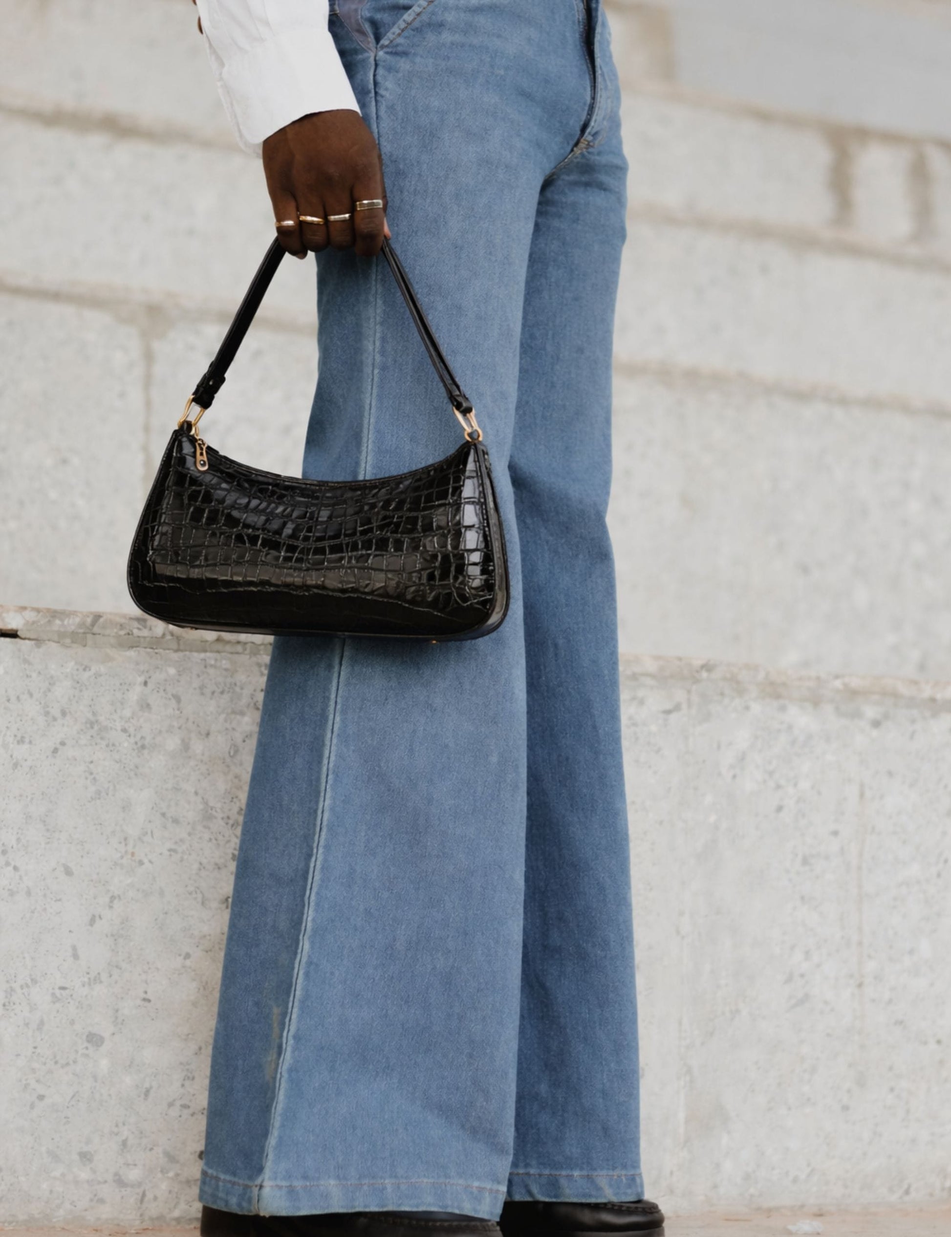 Sac à main noir croco